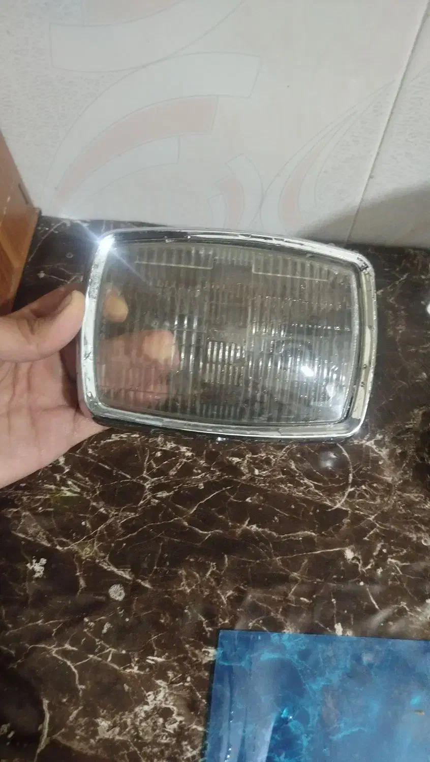 خطر عقب چراغ جلو|قطعات یدکی و لوازم جانبی|نسیم‌شهر, |دیوار