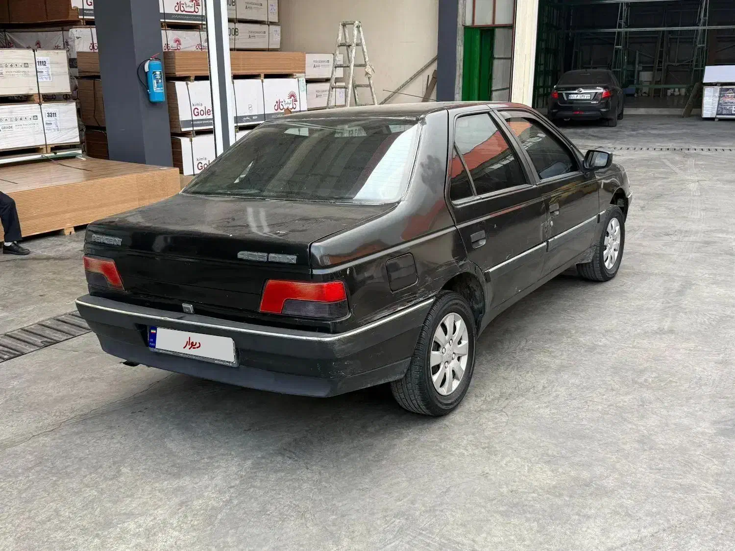 پژو ۴۰۵ مشکی مدل ۸۳|خودرو سواری و وانت|فریدون‌کنار, |دیوار