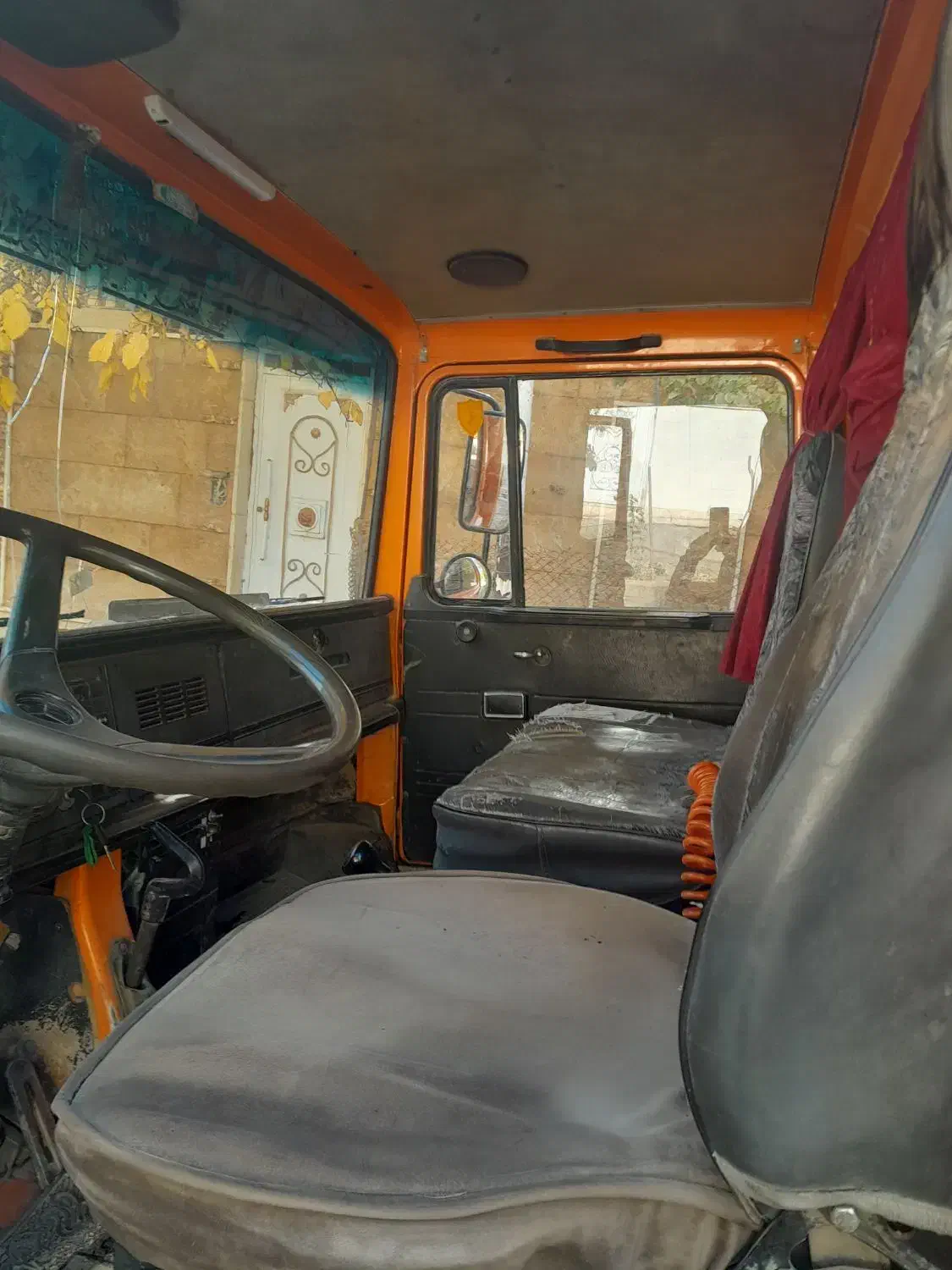 سنگین و نیمه سنگین|خودرو سنگین|آبگرم, |دیوار