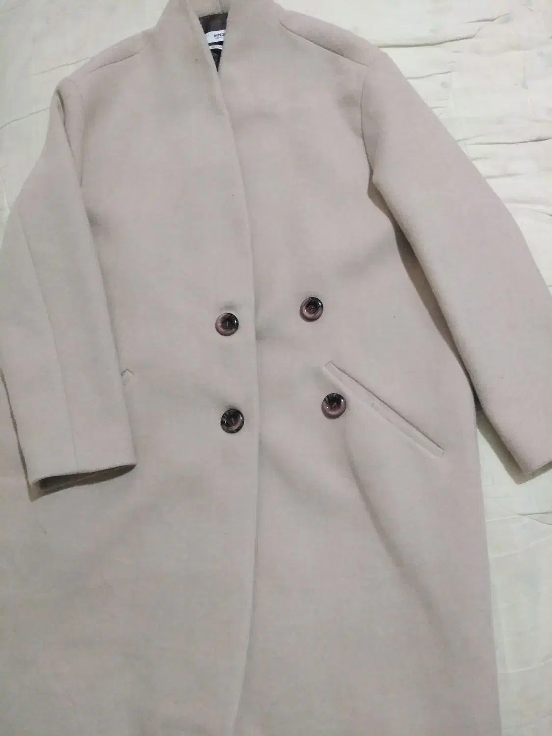 پالتو|لباس|یاسوج, |دیوار