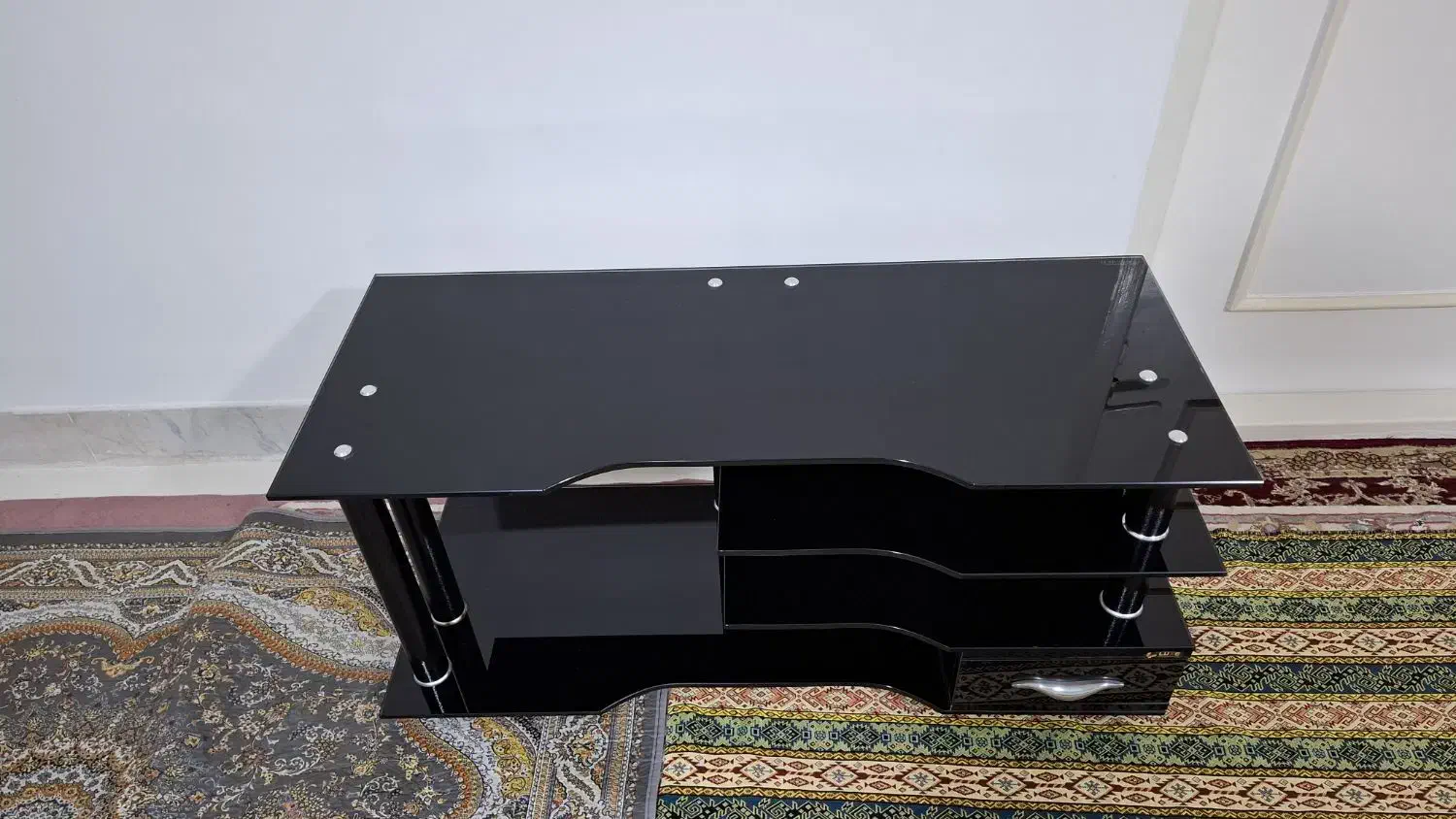 میز شیشه ای تلویزیون|میز تلویزیون|میانه, |دیوار