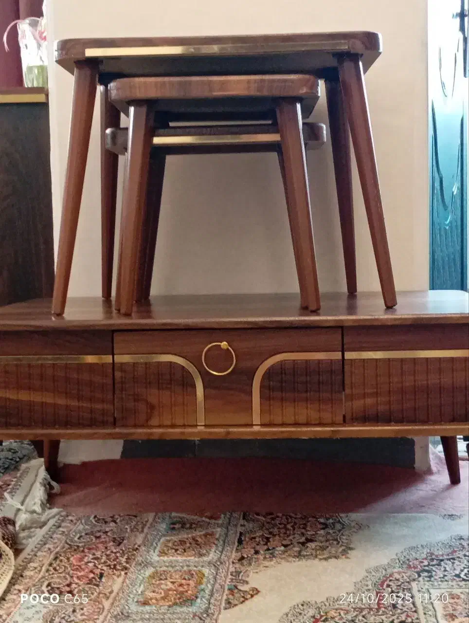 فروش یک جلو مبلی به همراه سه عدد عسلی|مبلمان خانگی و میز عسلی|شهریار, شهرک وائین|دیوار