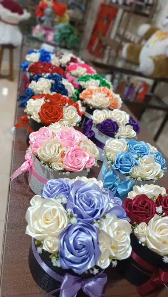 ارزان ترین هدیه روز مادر را از ما بخرید|گل مصنوعی|برخوار, |دیوار