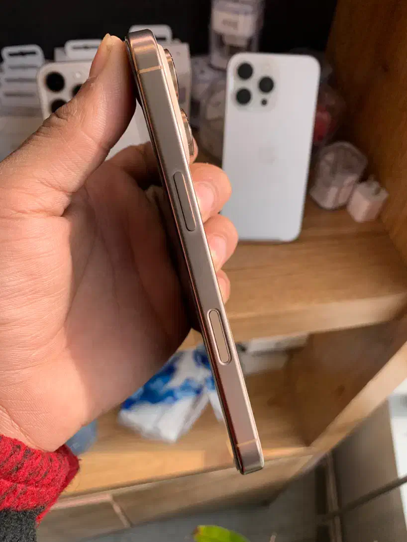 درحد iPhone 16 pro zaa پک اصلی|موبایل|مشهد, احمدآباد|دیوار