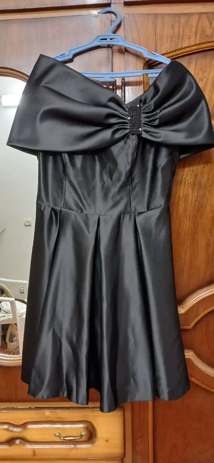 مجلسی مشکی|لباس|لاهیجان, کوی خزر|دیوار