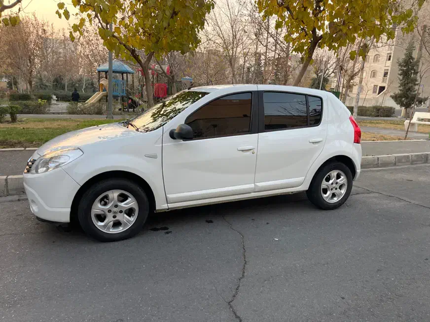 رنو ساندرو مدل ۹۶ بی رنگ|خودرو سواری و وانت|تهران, باغ فیض|دیوار