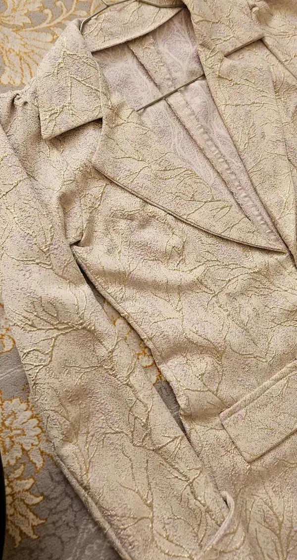 مانتو|لباس|قم, شهر قائم|دیوار