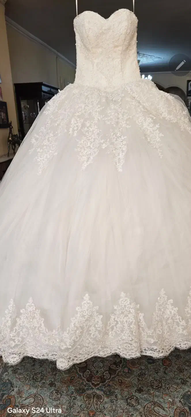 لباس عروس سایز ۳۶ تا ۳۸ برنو تاج محل|لباس|تهران, فرمانیه|دیوار