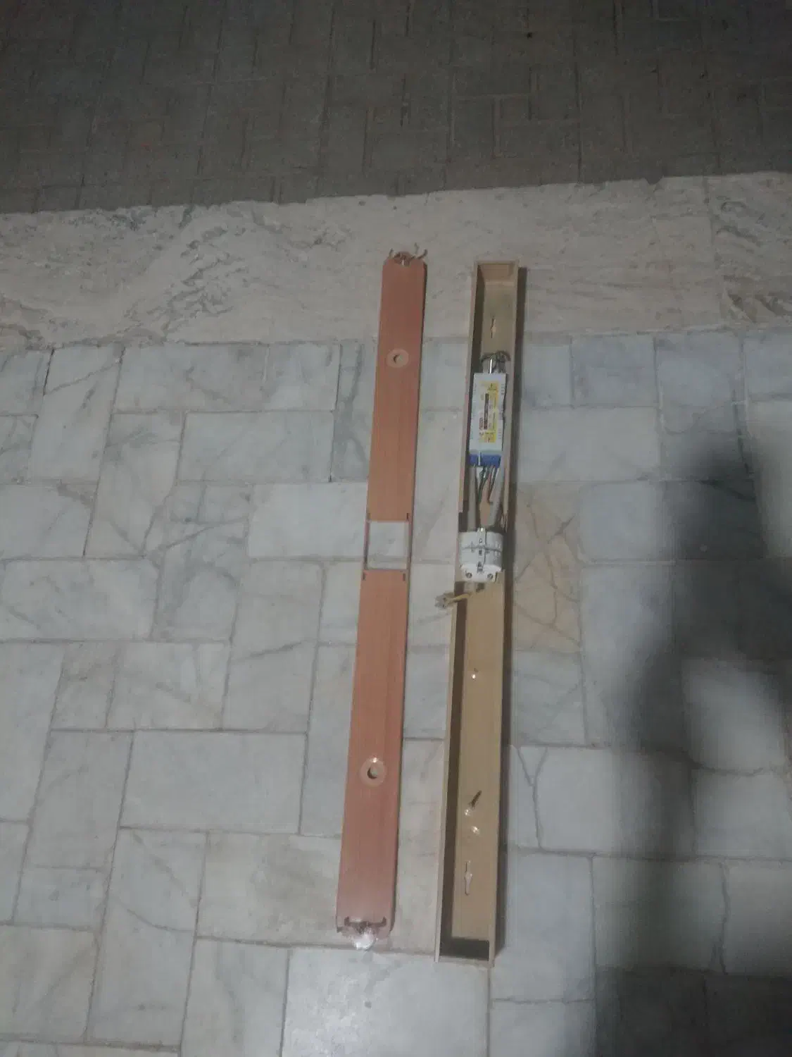 مهتابی|لامپ و چراغ|یزد, |دیوار