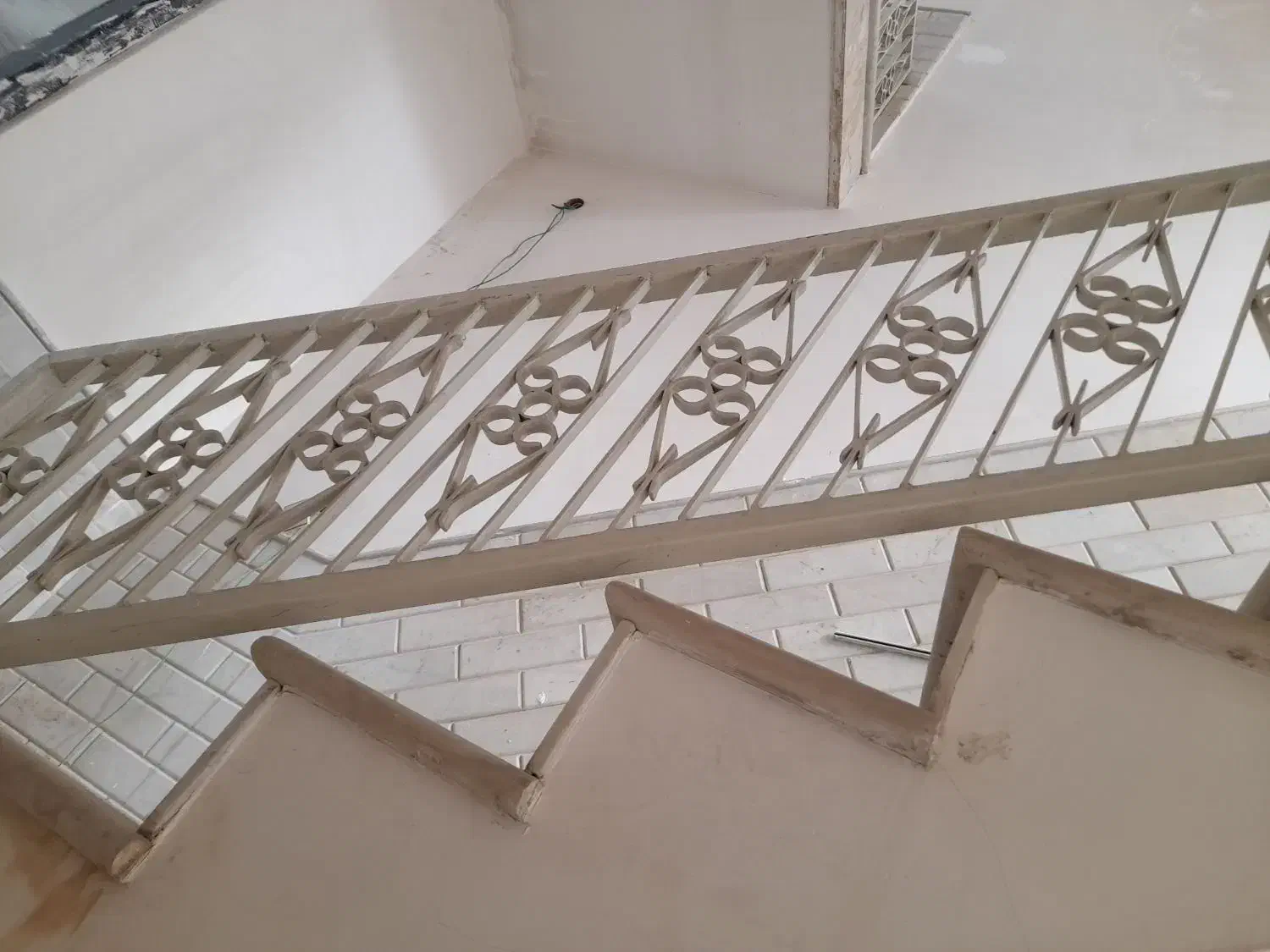 نرده آهنی|مصالح و تجهیزات ساختمان|قم, باغ کرباسی|دیوار