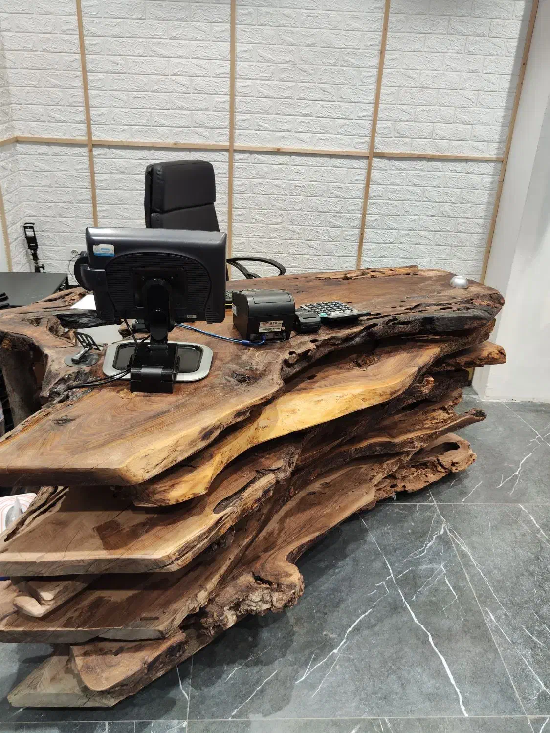 میز مدیریتی چوب گردو|مبلمان اداری|ایزدشهر, |دیوار