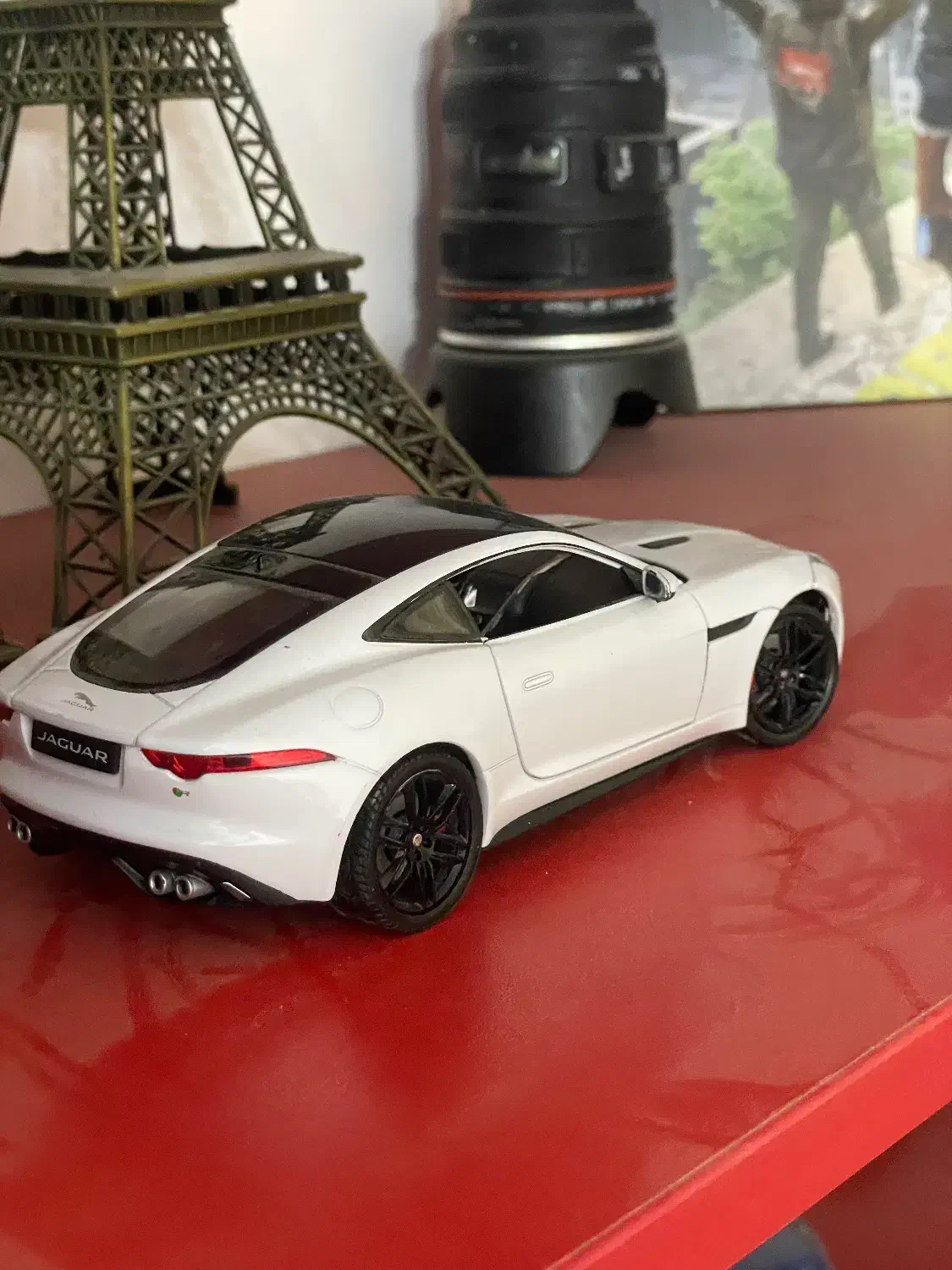 ماکت جگوار ۱/۲۴ ویلی|کلکسیون و سرگرمی|تهران, سبلان (لشگر)|دیوار