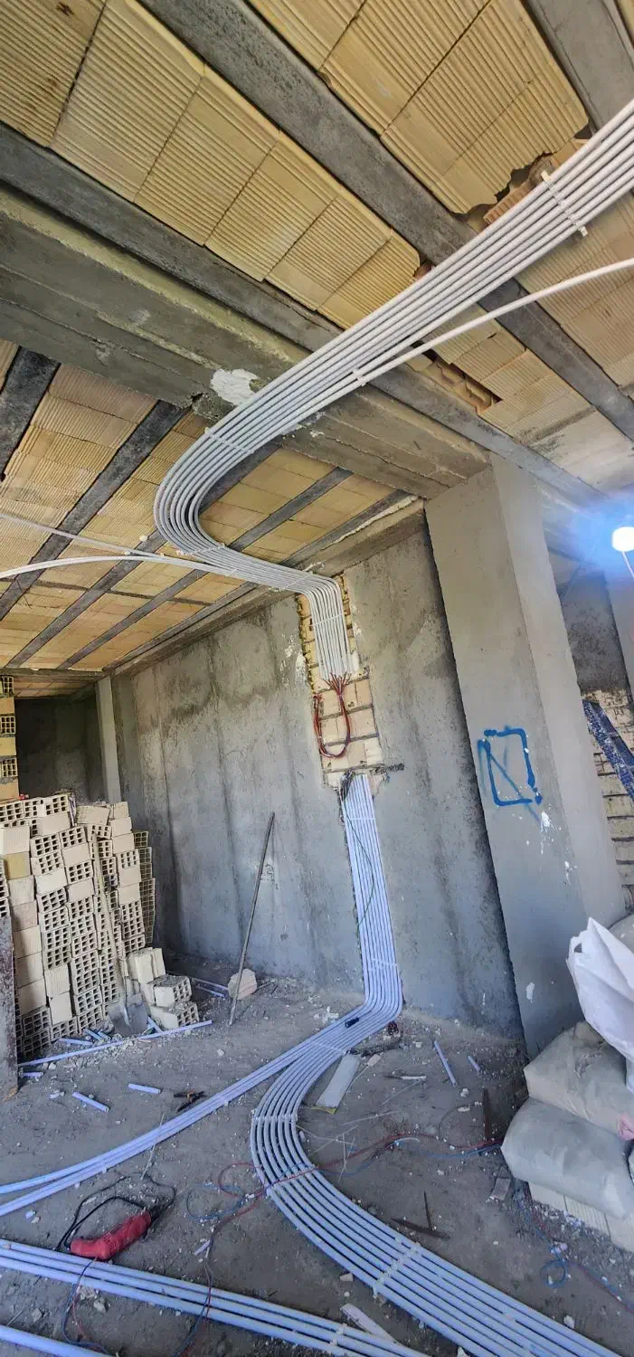 برق کار .سیم کشی .لوله گذاری.رفع اتصالی|خدمات پیشه و مهارت|چابهار, |دیوار