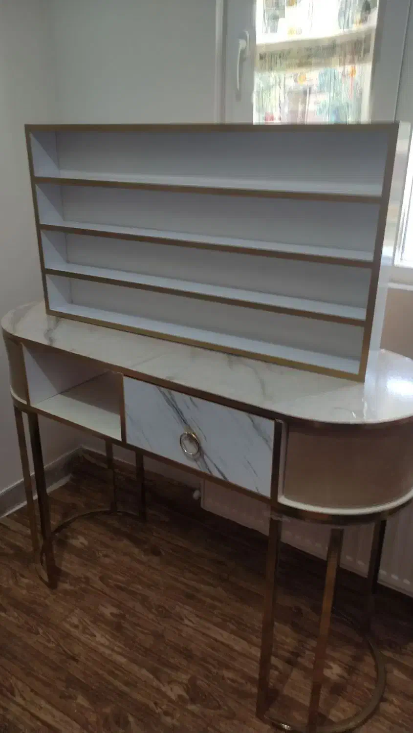 میز ناخن|مبلمان خانگی و میز عسلی|هشتگرد, شهرک فرهنگیان|دیوار