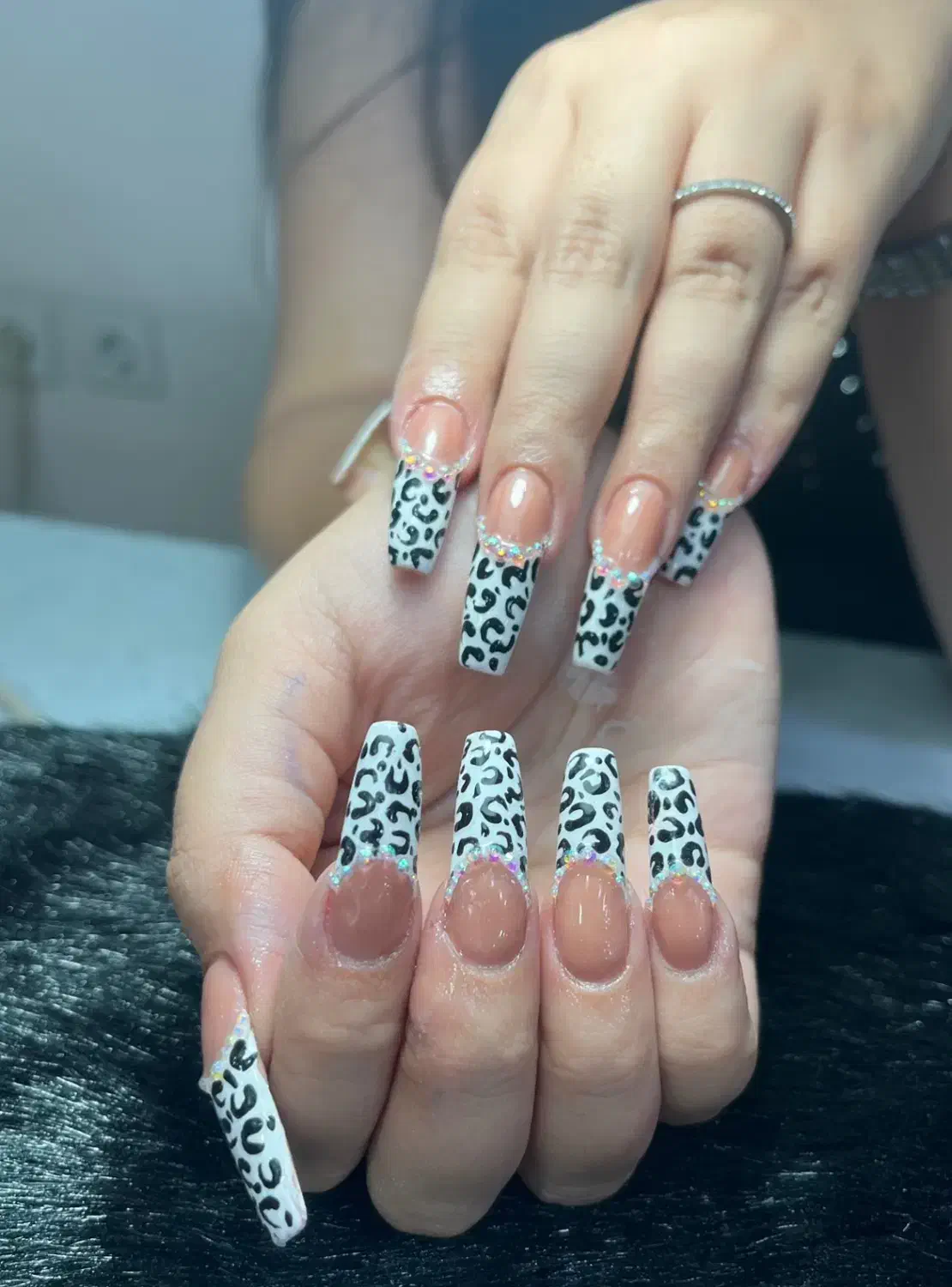 تخفیف ویژه خدمات و آموزش کاشت ناخن|خدمات آرایشگری و زیبایی|شیراز, شهرک ولیعصر|دیوار