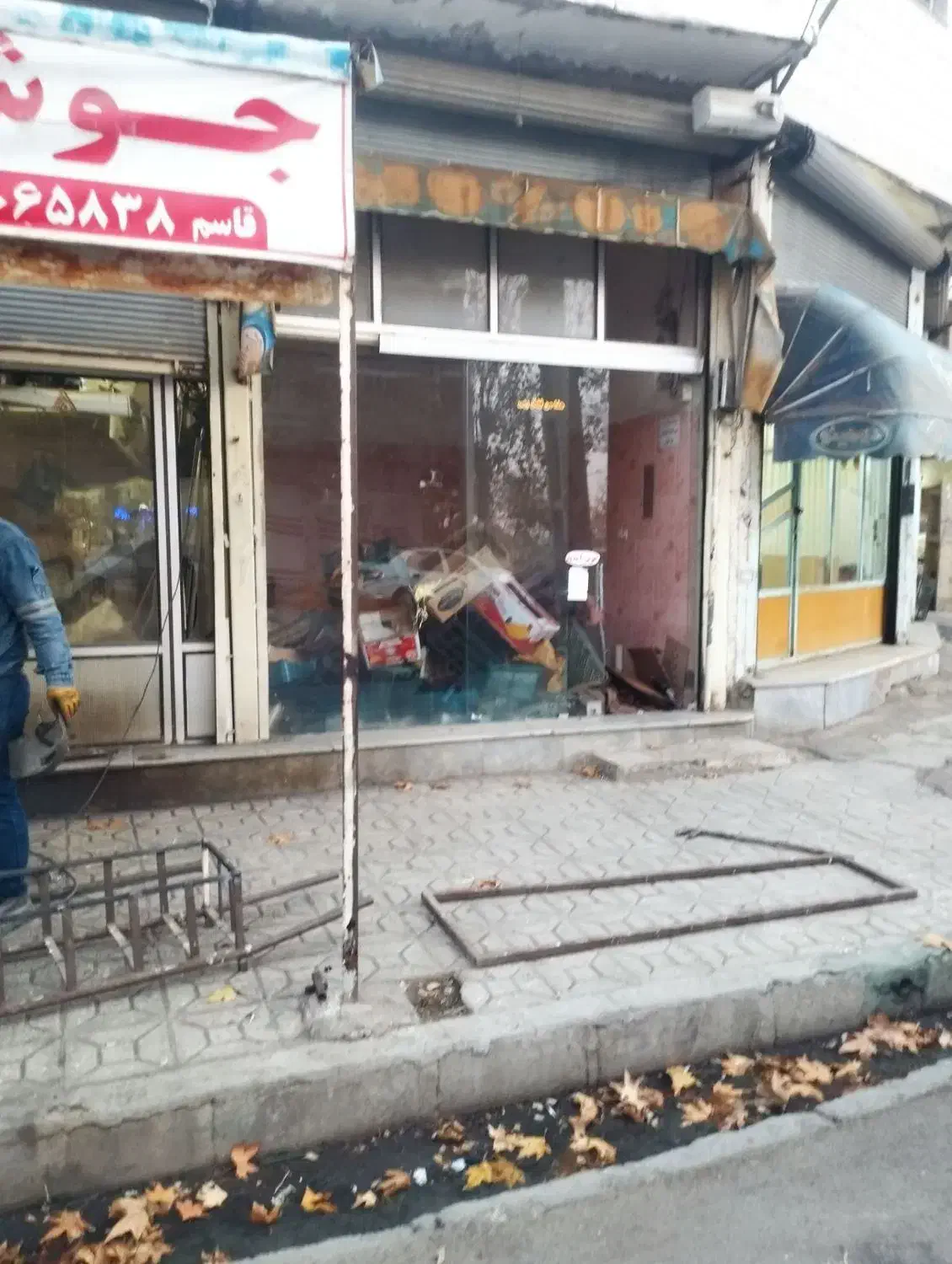 یک باب مغازه واقعه در اسدآباد خیابان کاشانی|اجارهٔ مغازه و غرفه|اسدآباد, |دیوار