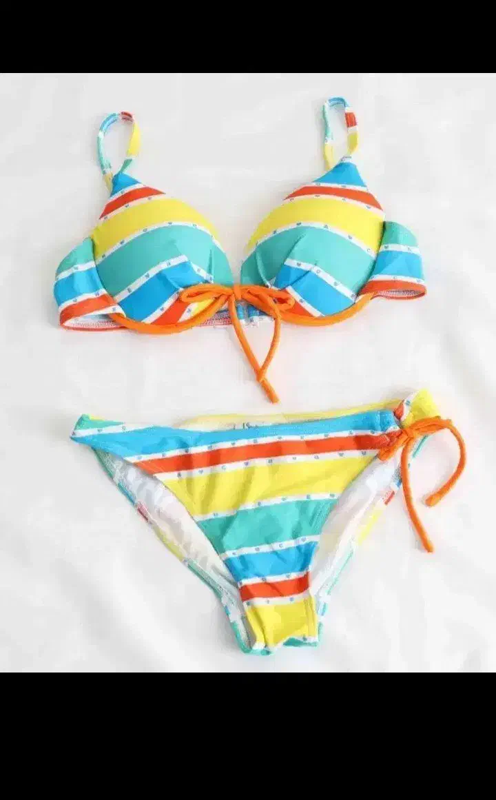 لباس|لباس|اسکو, |دیوار