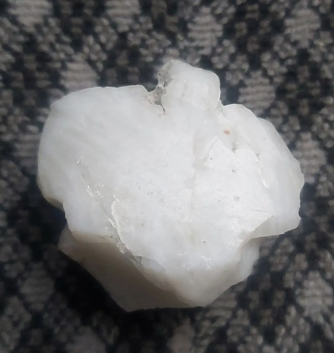 سنگ قیمتی سفید|جواهرات|پرند, فاز ۳|دیوار