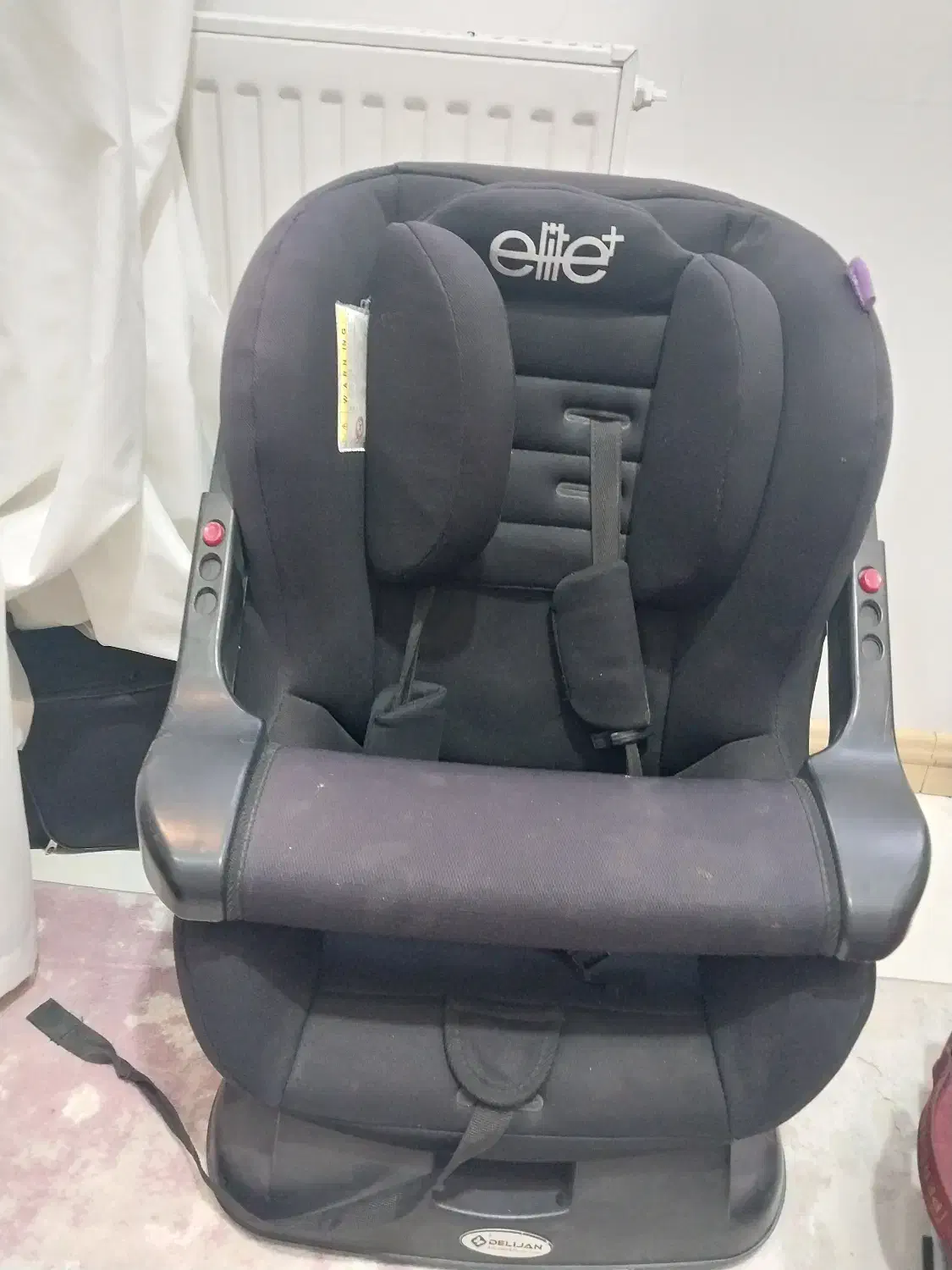 صندلی ماشین|تخت و صندلی بچه|صدرا-فارس, فاز ۱|دیوار