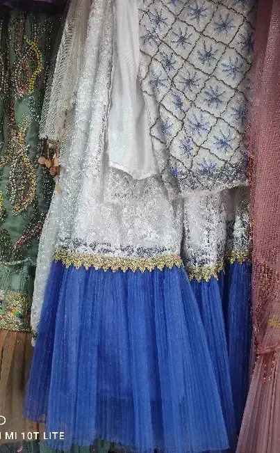 لباس مهرە ای و سنتی|لباس|شیراز, سعدیه جنوبی|دیوار