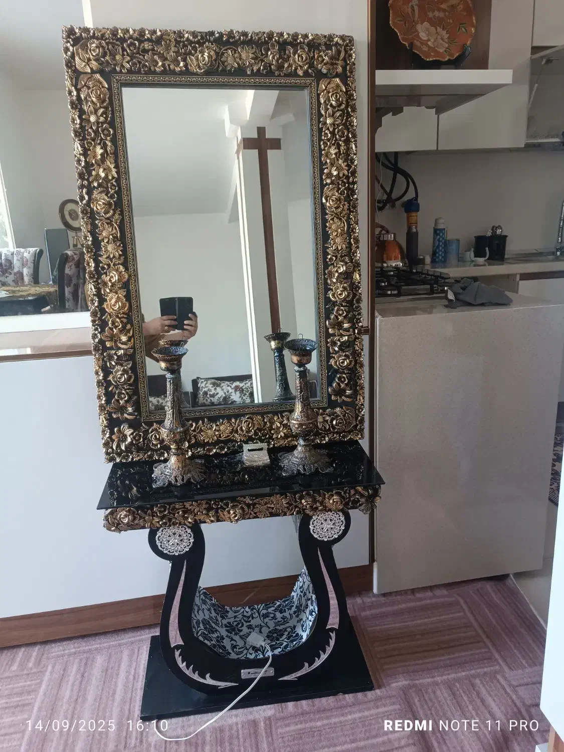 آینه و کنسول شمعدان دار و دارای اسپیکر|بوفه، ویترین، کنسول|کشاورز, |دیوار