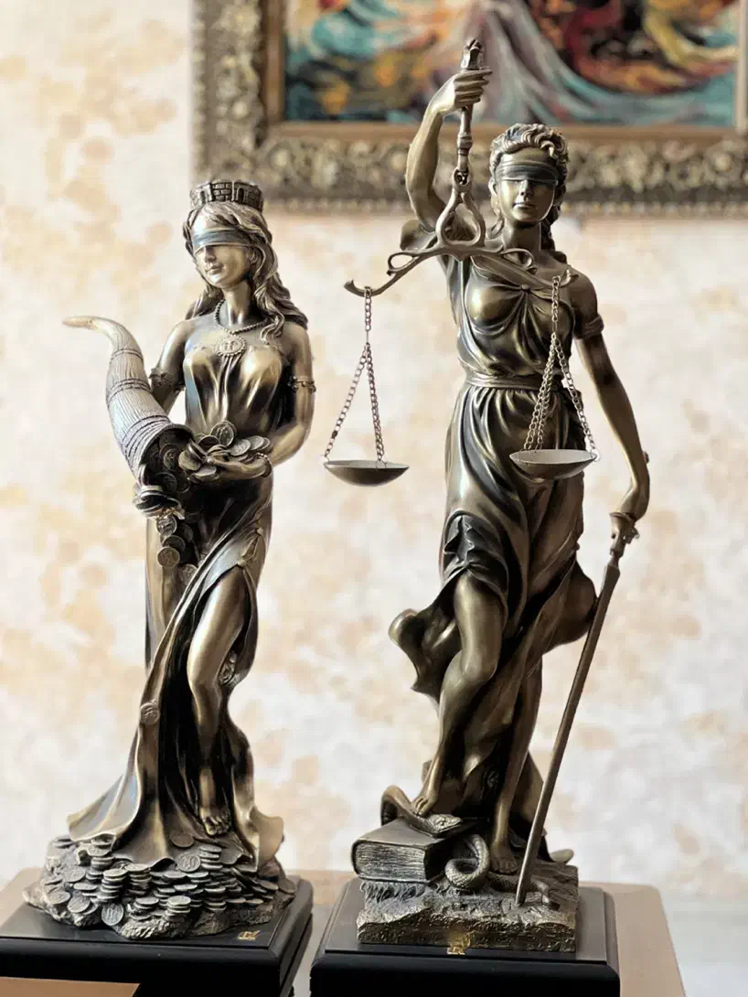 مجسمه های ثروت و عدالت|مجسمه، تندیس، ماکت|تهران, حشمتیه|دیوار