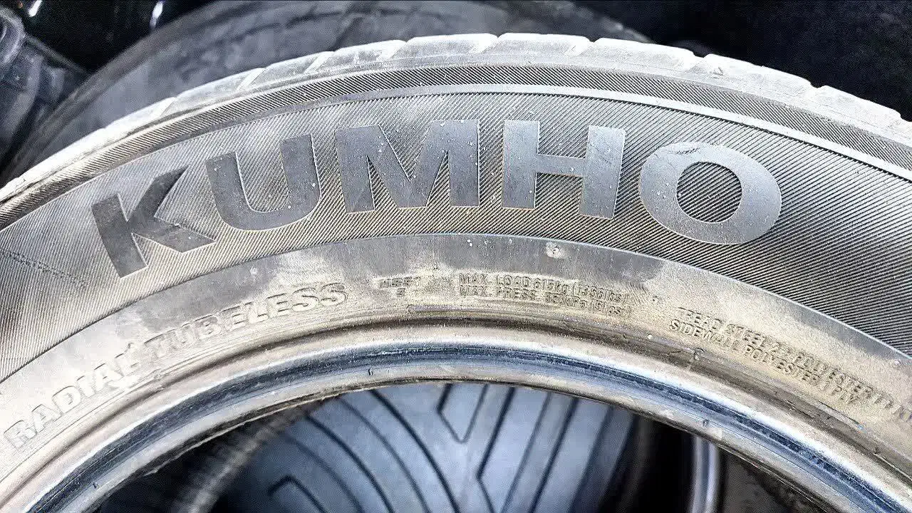 تایر پهن کوموهو کره است دوم|قطعات یدکی و لوازم جانبی|قم, شهرک مهدیه|دیوار