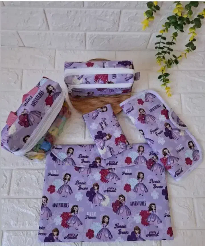 کیف لقمه مدارس|لوازم التحریر|تربتحیدریه, ده پائین|دیوار