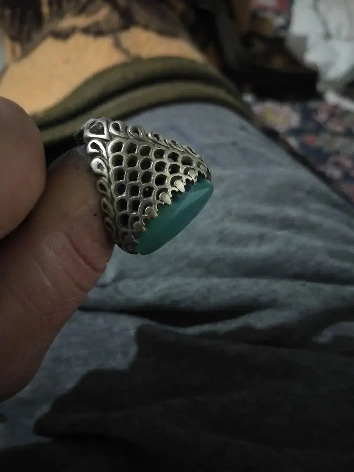 انگشتر|بدلیجات|اشترینان, |دیوار