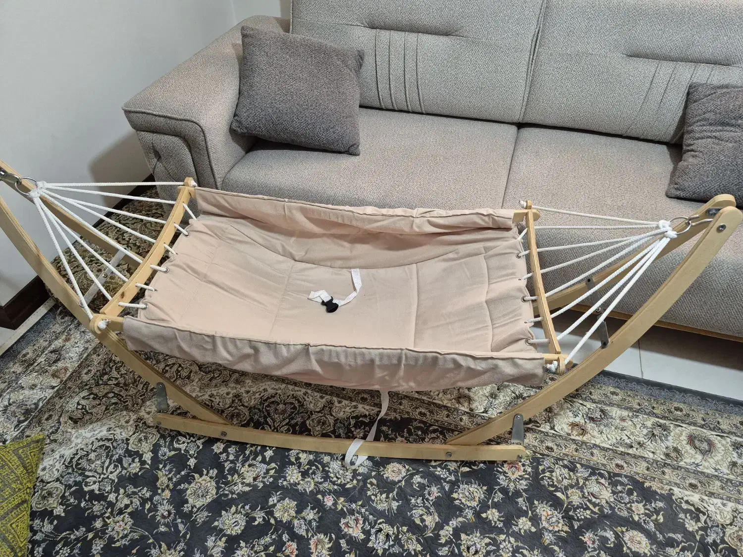 ننوگهواره درحدنو|تخت و صندلی بچه|هشتگرد, شهرک گلها|دیوار