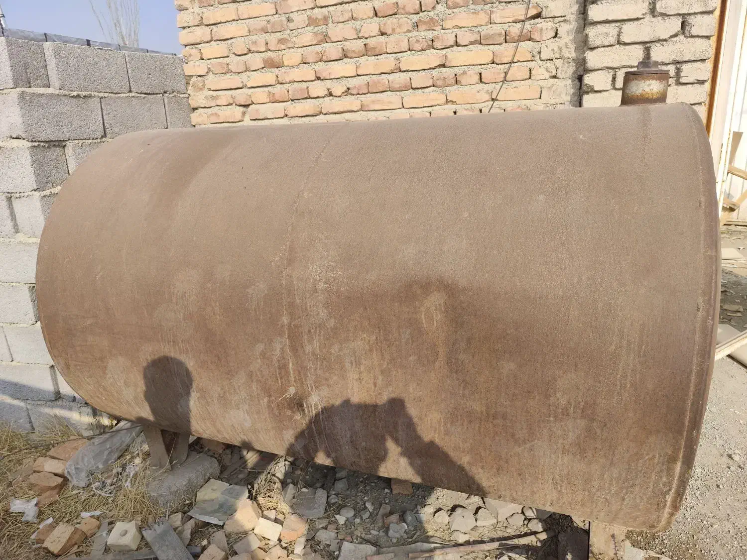 تانکر اعلا وذخیم آهنی ۲۰۰۰لیتری|مصالح و تجهیزات ساختمان|ارومیه, |دیوار