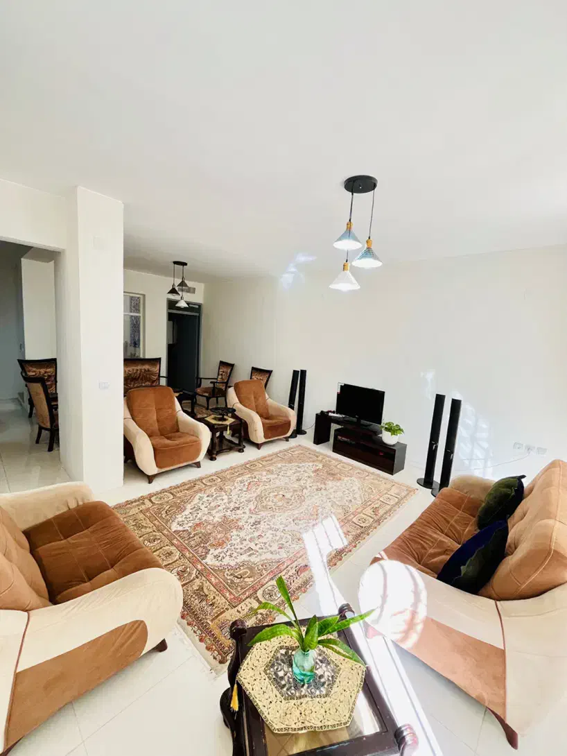 اجاره روزانه منزل عفیف اباد|اجارهٔ کوتاهمدت آپارتمان و سوئیت|شیراز, عفیفآباد|دیوار