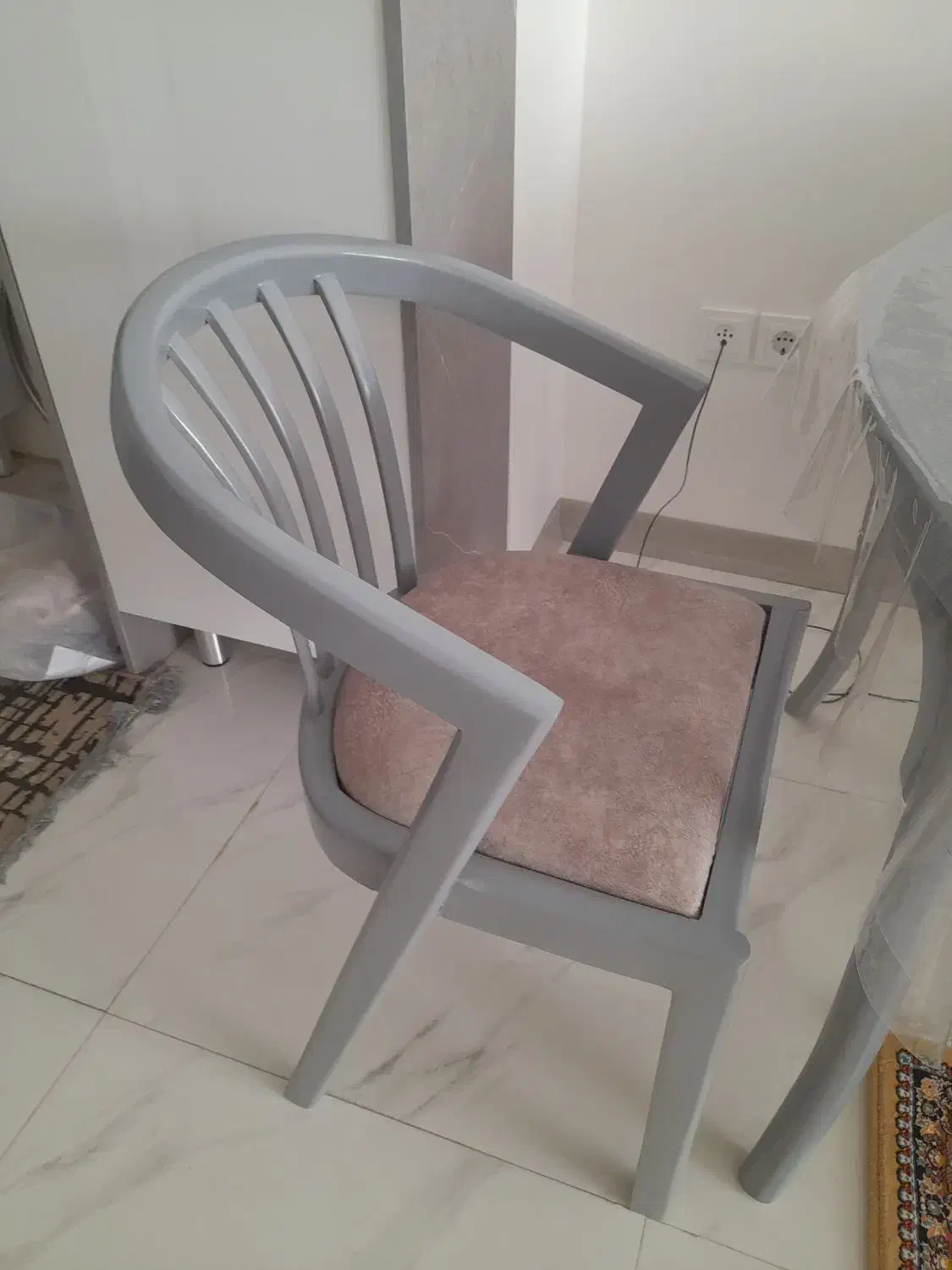 میز غذا خوری|میز و صندلی غذاخوری|خمین, |دیوار