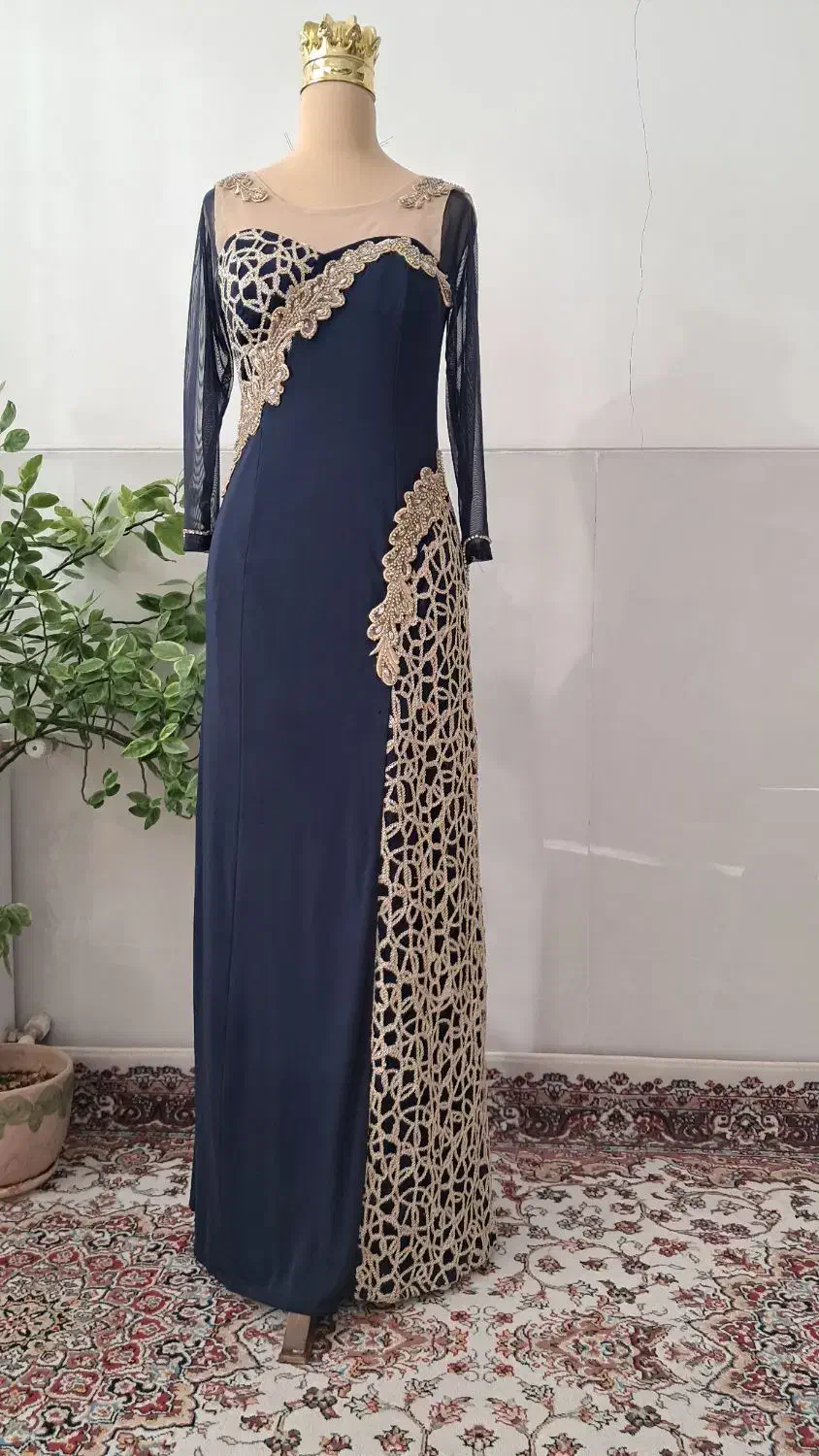 لباس مجلسی|لباس|یزد, |دیوار