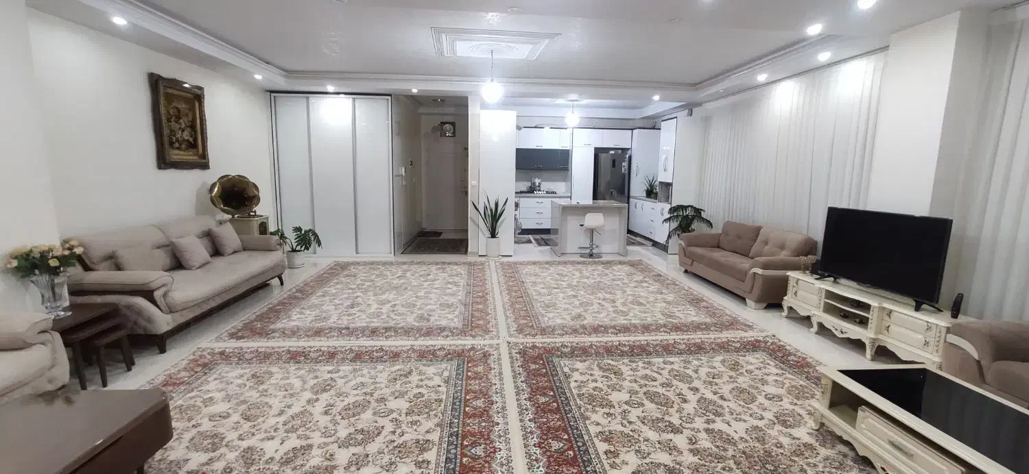 آپارتمان ۱۳۱ متری وحیدیه|فروش آپارتمان|وحیدیه, |دیوار