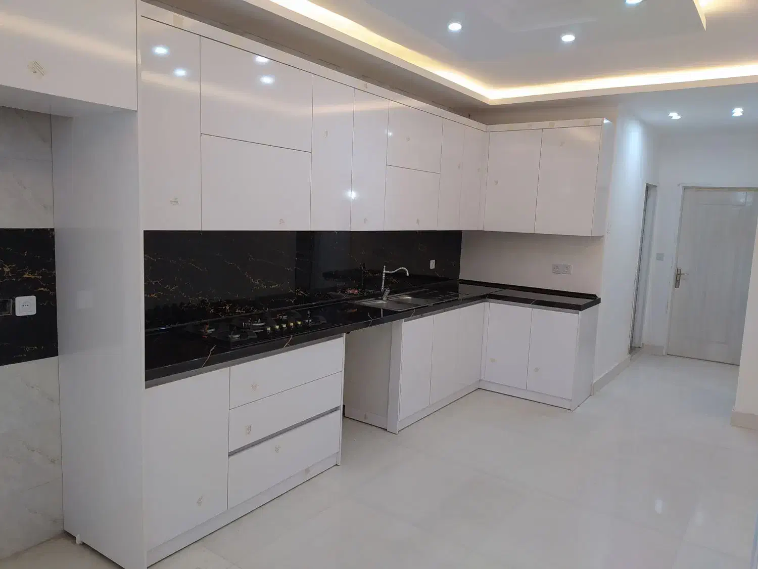 آپارتمان۱۳۵ متری تک واحدی صفر|فروش آپارتمان|مشهد, گلبرگ|دیوار