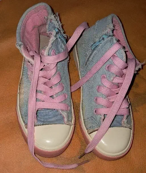 کفش دخترانه طرح لی و الستار|کیف، کفش، کمربند|کرمانشاه, |دیوار