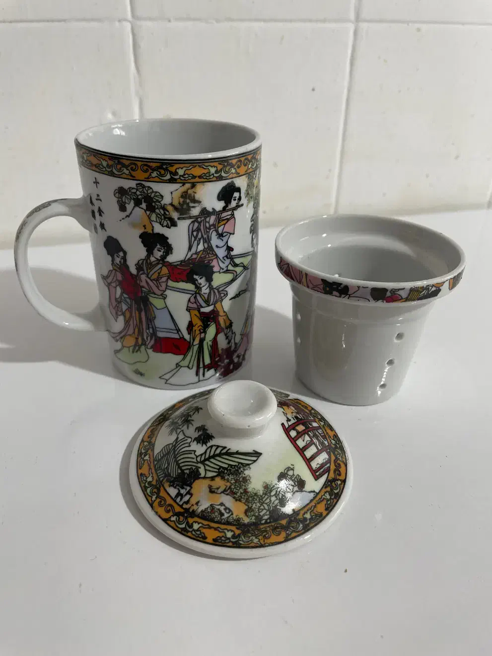 لیوان دمنوشساز چینی، تعدادی لیوان و استکان|ظروف سرو و پذیرایی|چابهار, |دیوار