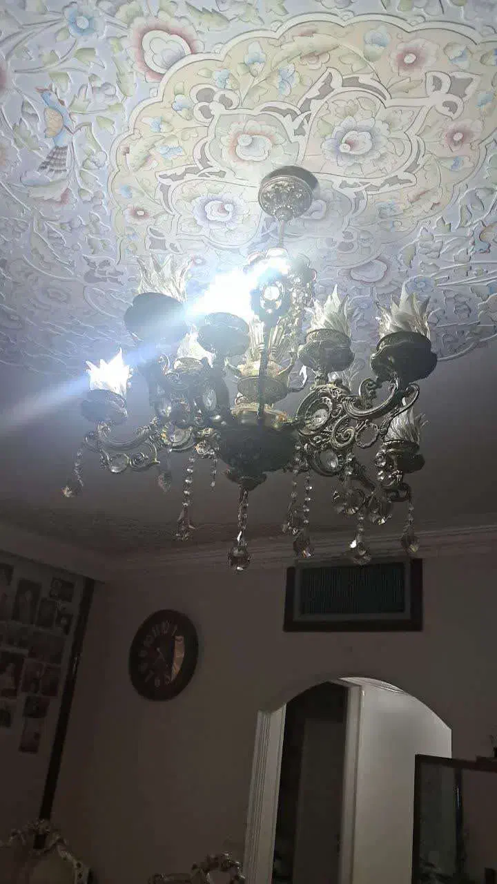 لوستر|لوستر و چراغ آویز|اصفهان, سروستان|دیوار