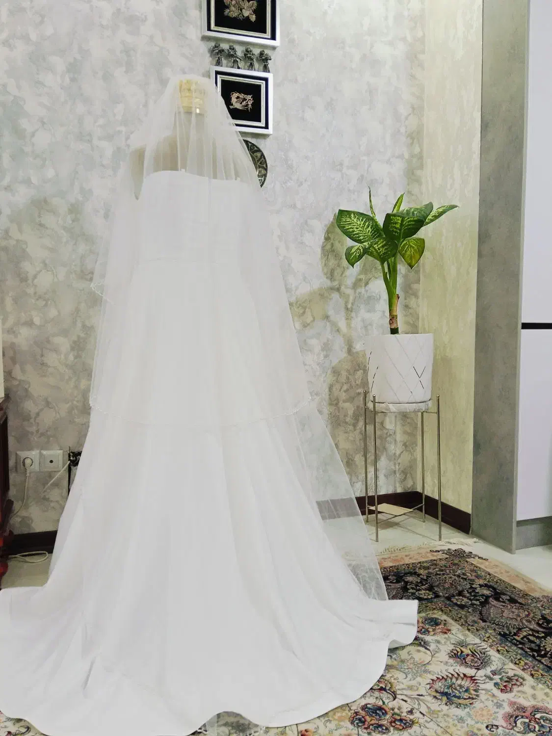 لباس عروس بالاتنه گیپور سنگ دوری شده سایز ۴۴|لباس|اسلام‌شهر, مطهری|دیوار