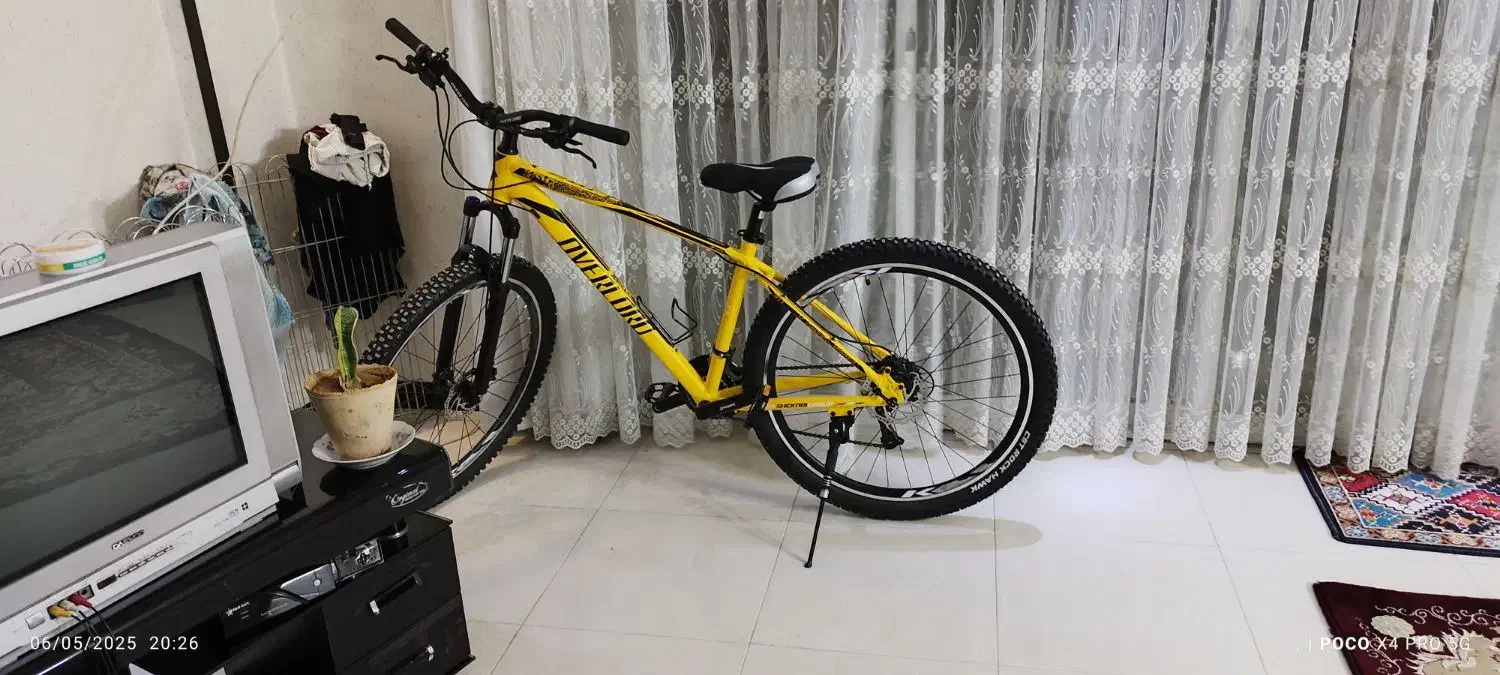 دوچرخه|دوچرخه، اسکیت، اسکوتر|کوهپایه, |دیوار