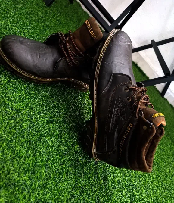 کفش بوت cat اصلی درحد|کیف، کفش، کمربند|گلبهار, شهر جدید گلبهار|دیوار