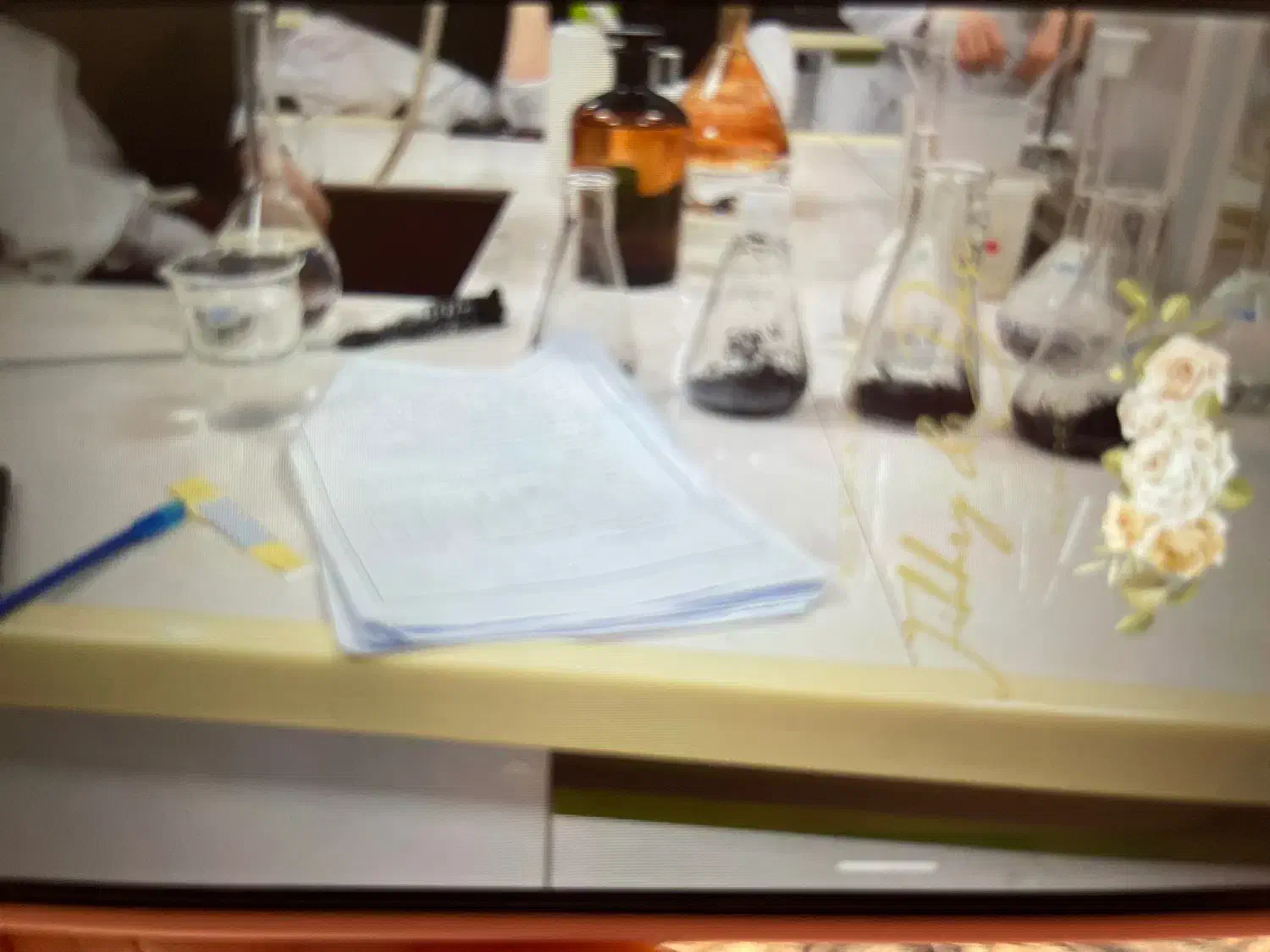 مشاور کنکور و تدریس شیمی در تمام پایه ها رایگان|خدمات آموزشی|شاهرود, |دیوار