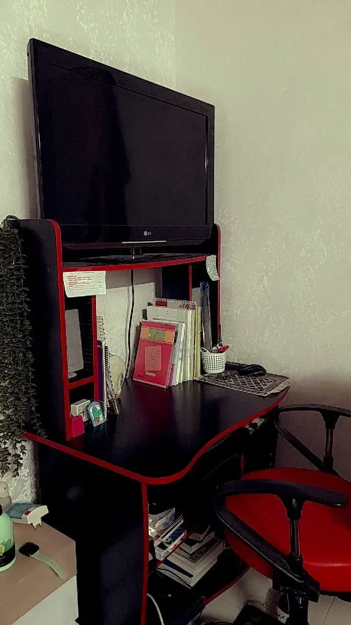 میز|میز تحریر و کامپیوتر|زنجان, |دیوار