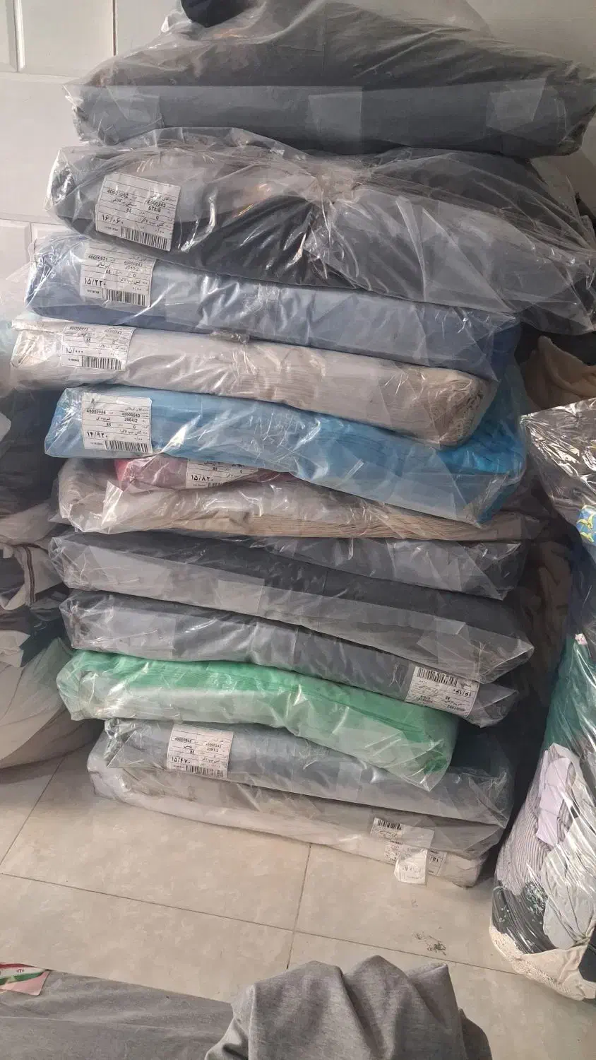 خریدار و فروش پارچه طاقه،ته طاقه و یک متر ب بالا|عمدهفروشی|تهران, لاله زار|دیوار