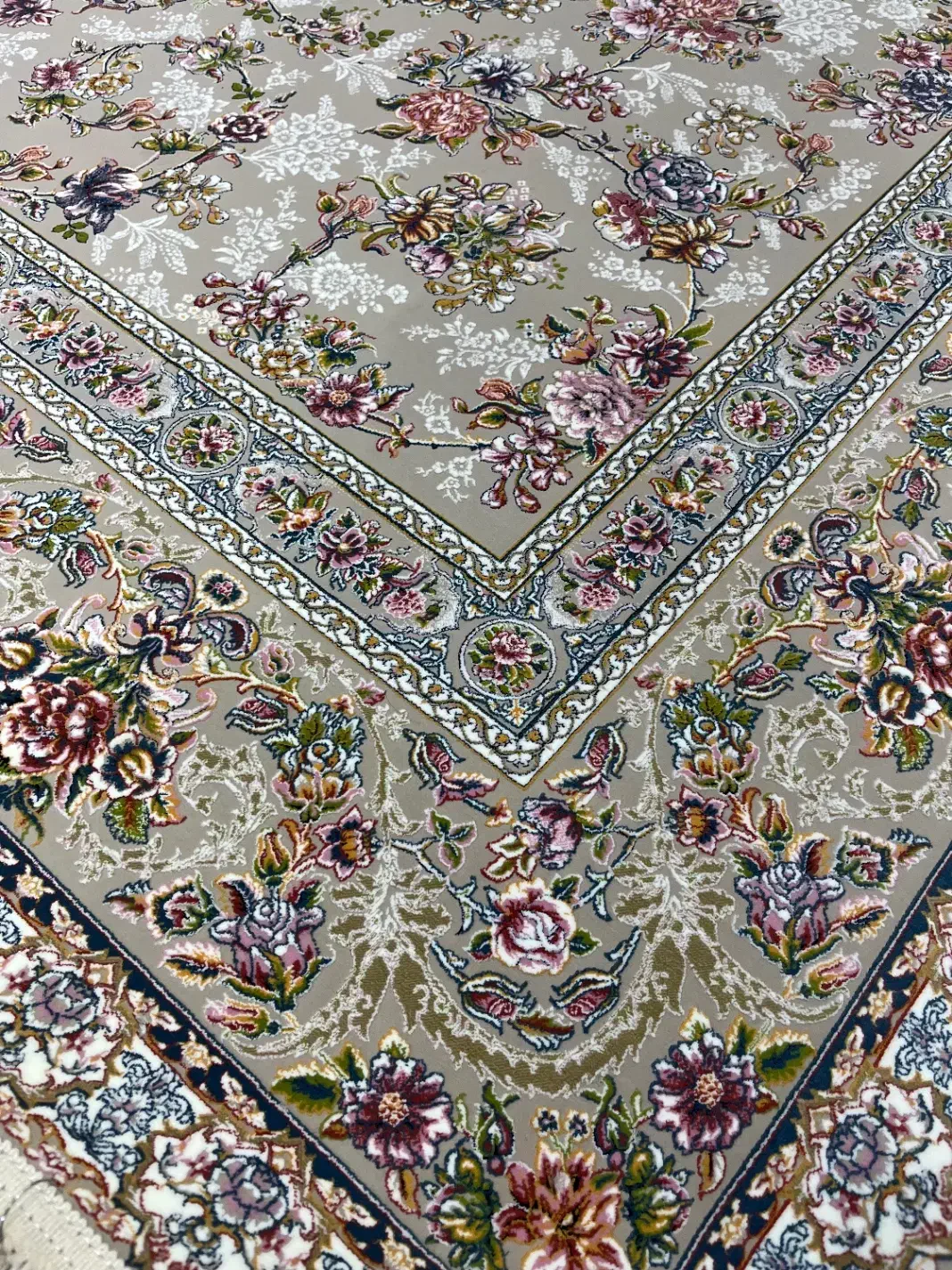 فرش۱۲۰۰شانه رنگ شاد اکبند|فرش|قدس, شهرقدس|دیوار