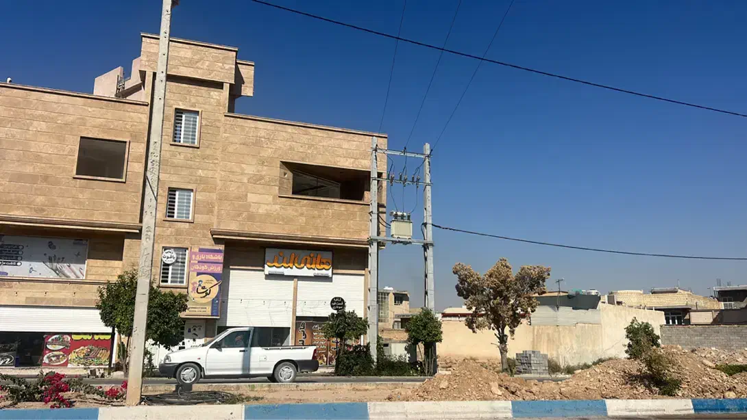 زمین تجاری خیابان حرم ب حرم چند قطعه تجاری|فروش مغازه و غرفه|جهرم, |دیوار