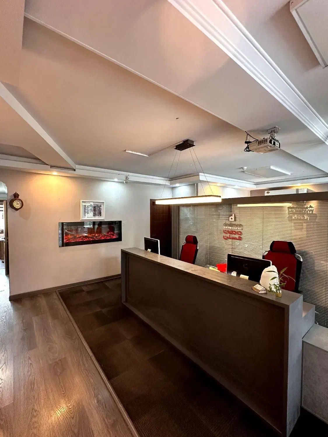 استخدام نیروی خدماتی پاره وقت|خدمات نظافت|تهران, صادقیه|دیوار