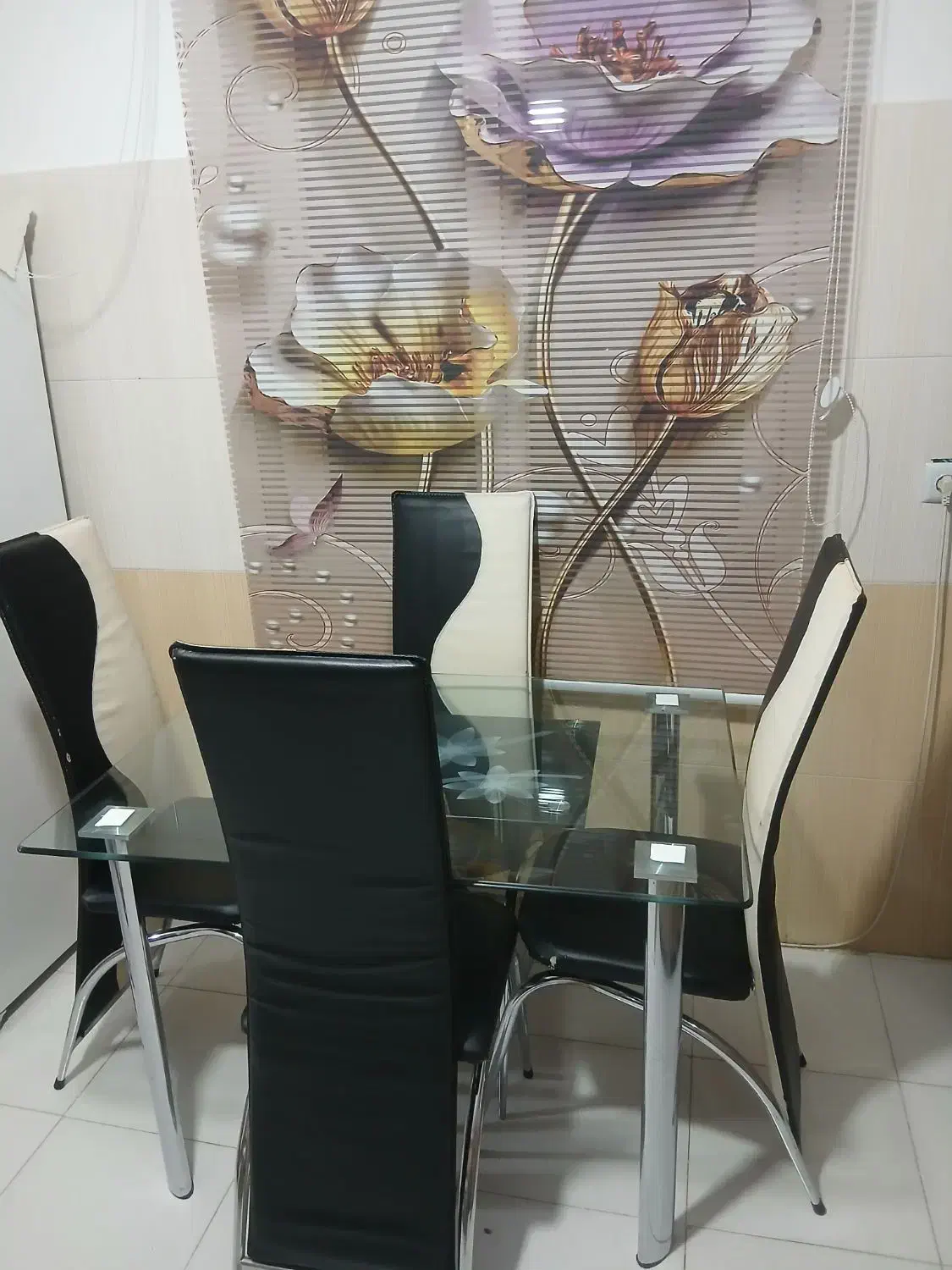 میز غذا خوری چهار نفره|میز و صندلی غذاخوری|ملایر, |دیوار