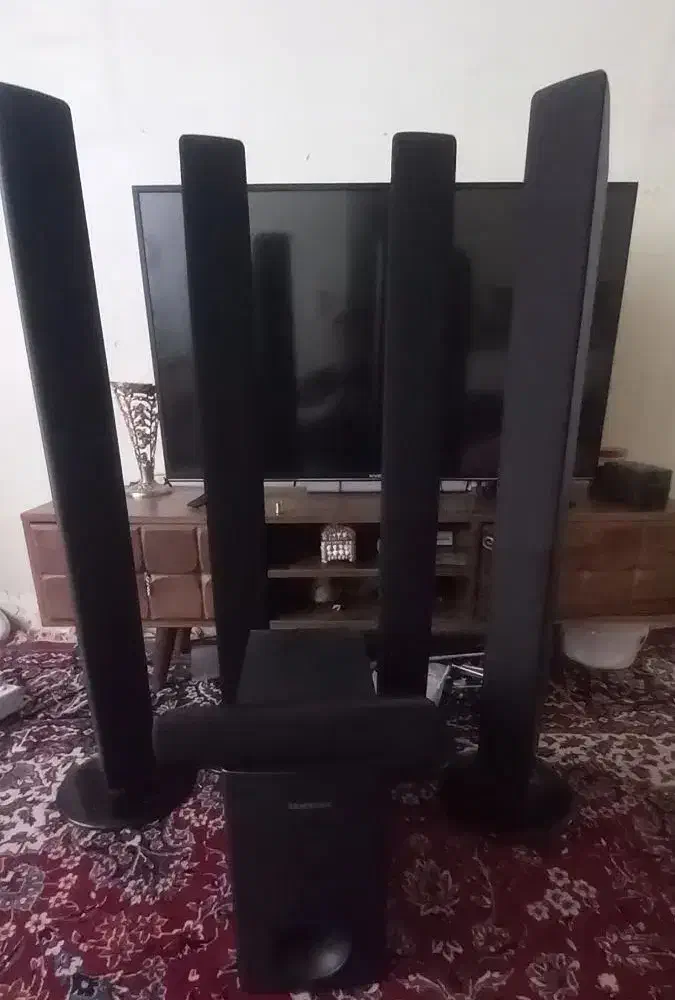 سینماخانگی|سیستم صوتی خانگی|رباط‌کریم, رباط‌کریم|دیوار